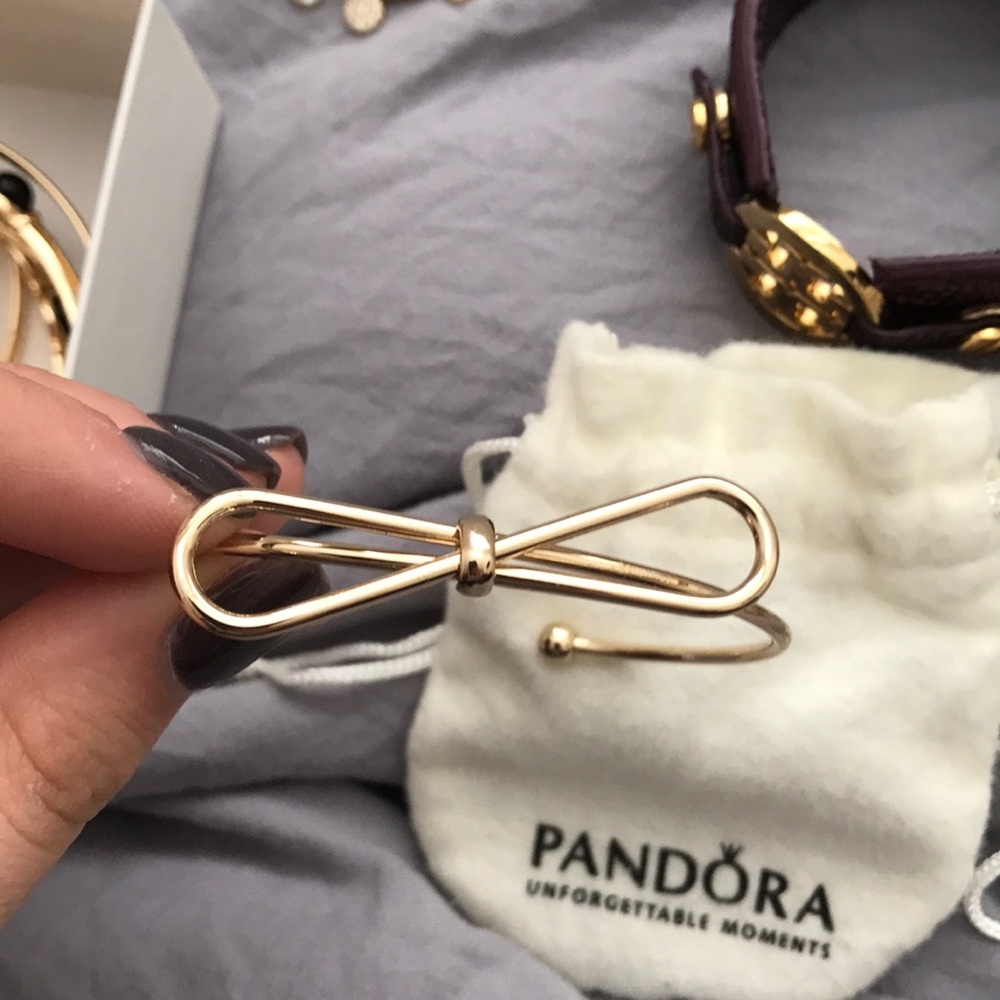 Gold bangle